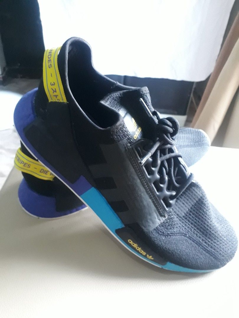 Adidas originals nmd r1.v2 black/carbon/shock cheap yellow