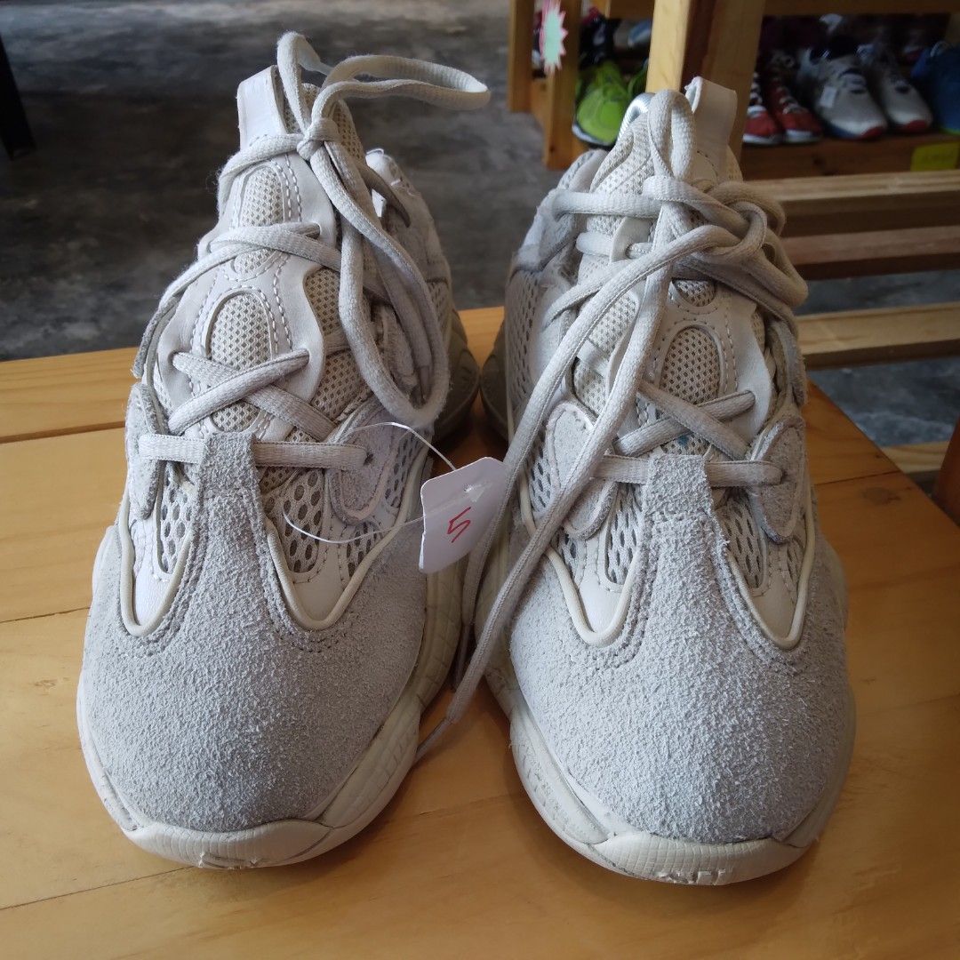 Yeezy 500 glow in the dark hot sale