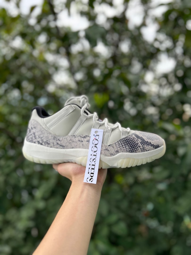 Light bone jordan 11 outfit store