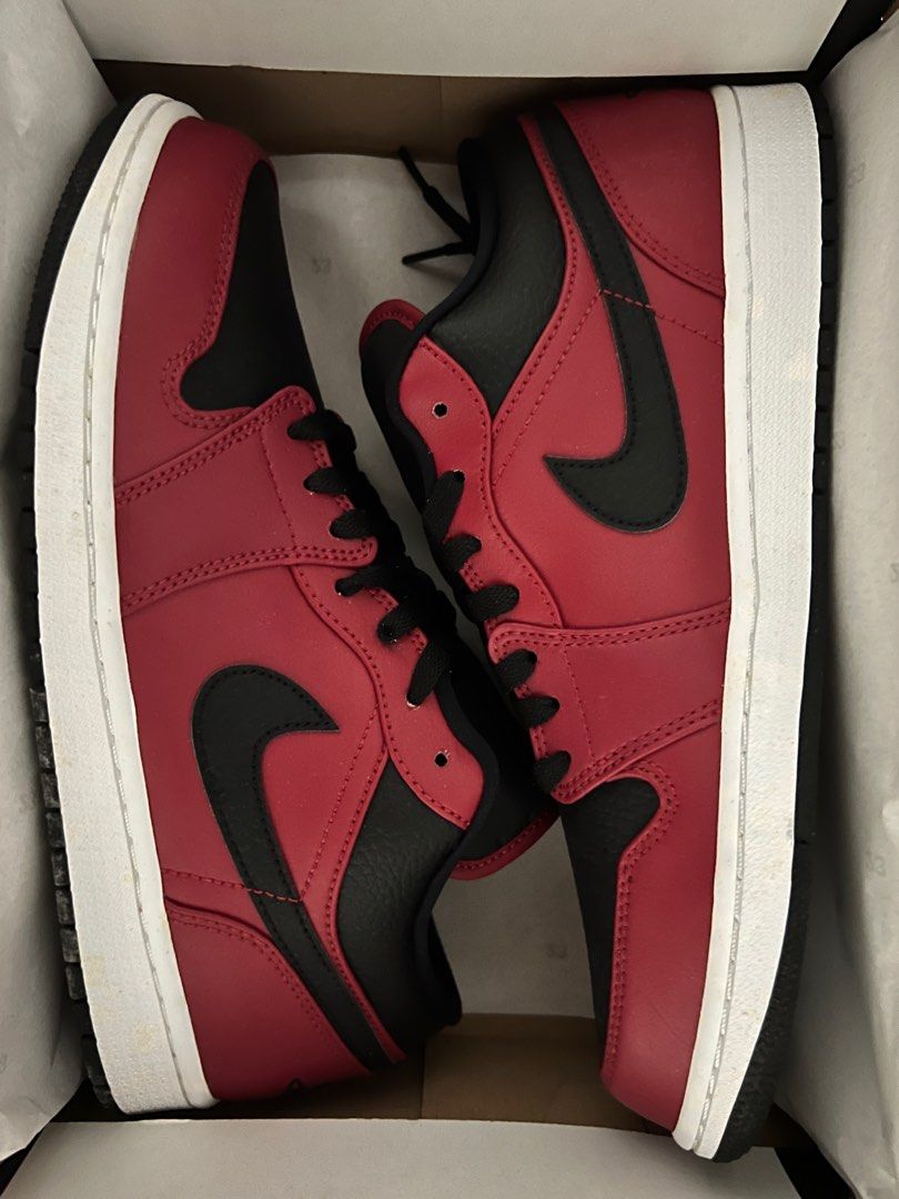 Jordan 1 low black gym red discount
