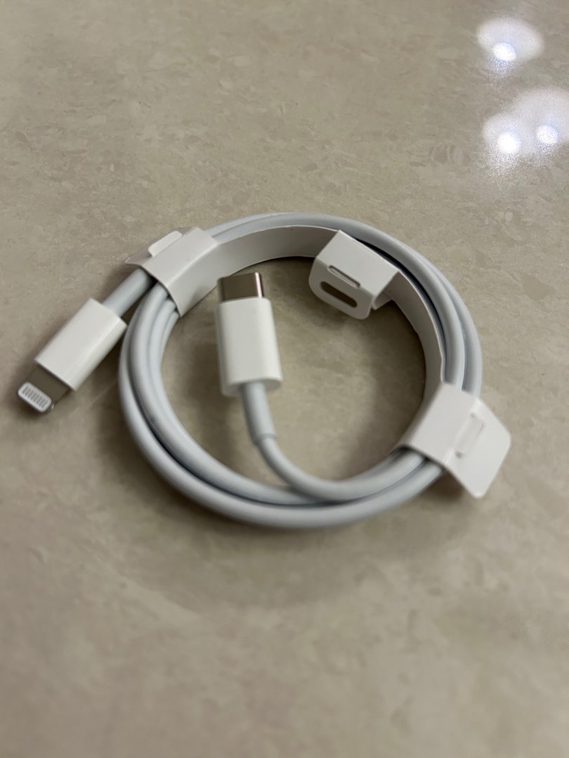 Apple iPhone Type C Cable, Mobile Phones & Gadgets, Mobile & Gadget Accessories, Chargers