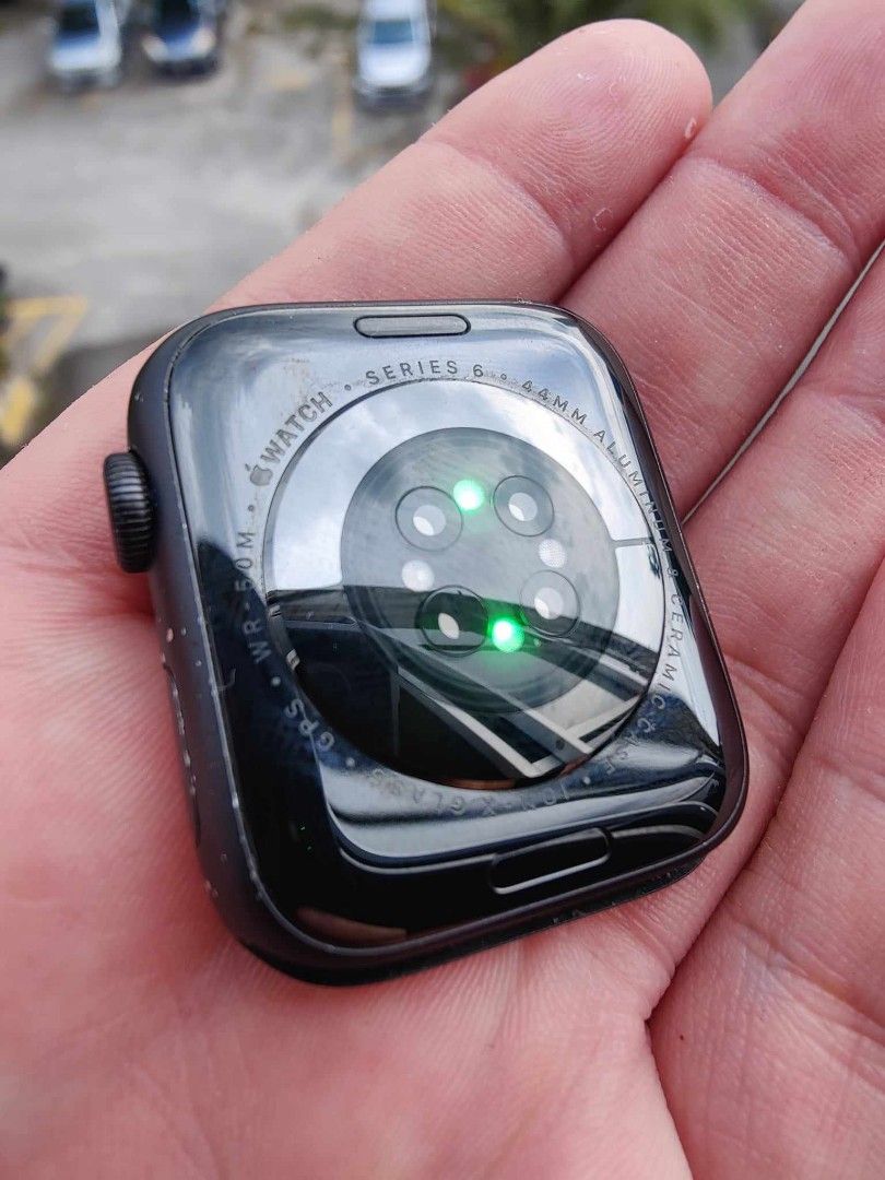 Apple Watch Series 6 44mm (GPS) (Modela2292), Mobile Phones & Gadgets