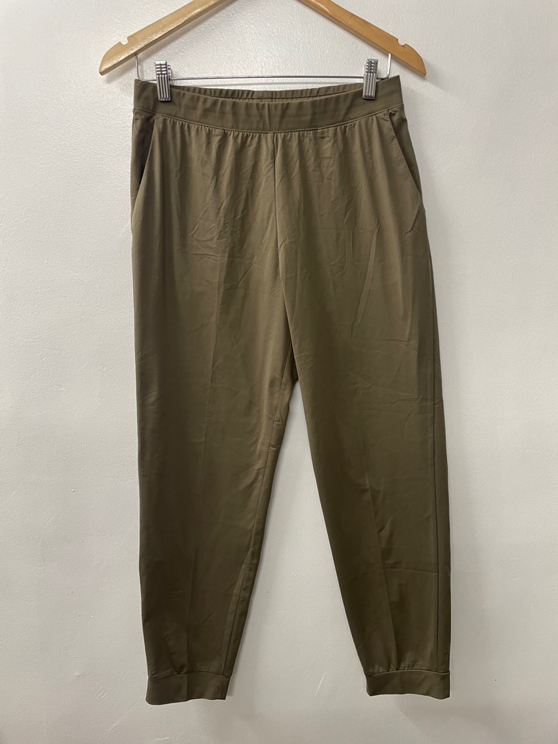Army Green Uniqlo Jogging Pants, Women's Fashion, Bottoms, Other