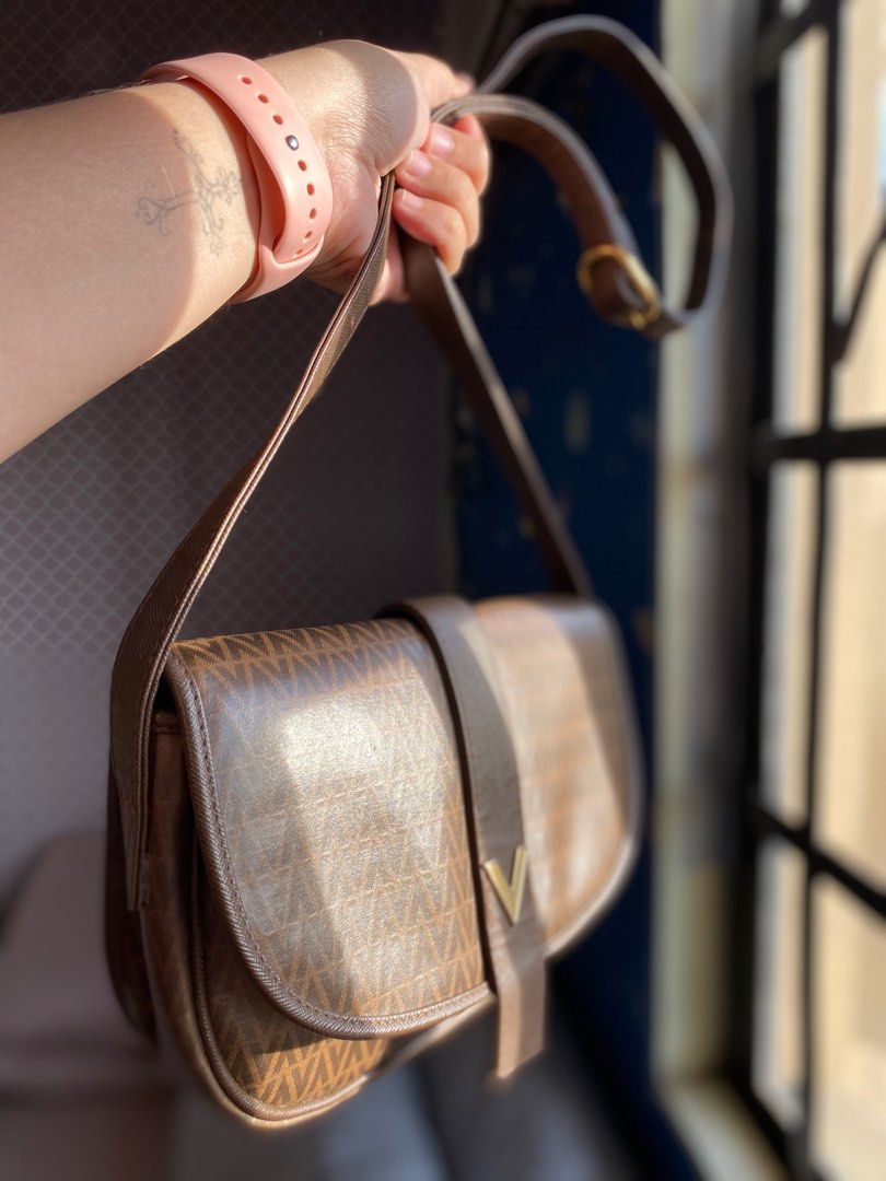 Authentic MARIO VALENTINO small sling bag (Category: Luxury Bags & Wallets) located in Bulacan. Submitted by thriftyhaven2023 (Listing ID 1259368277, Image 1). Description: Guaranteed authentic Very minimal sigbs of usage only VERY NICE IN ACTUAL.