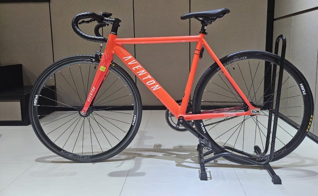 Aventon Cordoba size 52 Year 2021