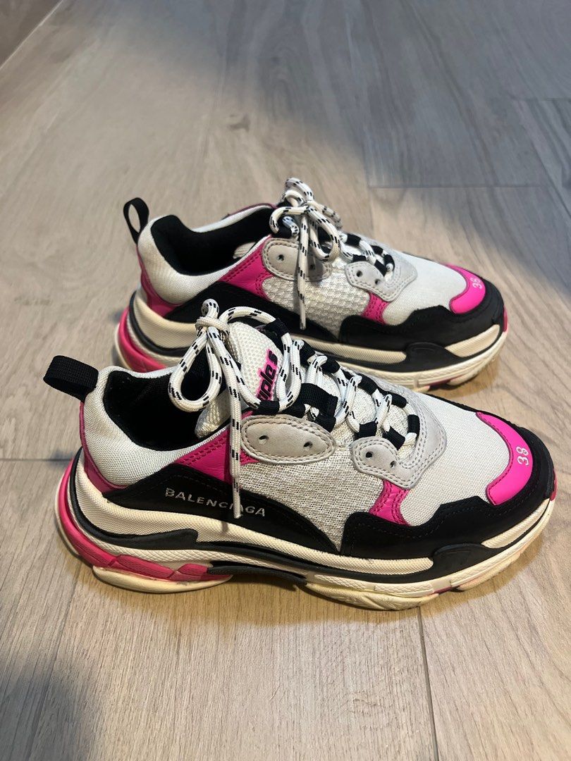 Black and pink sale balenciaga triple s