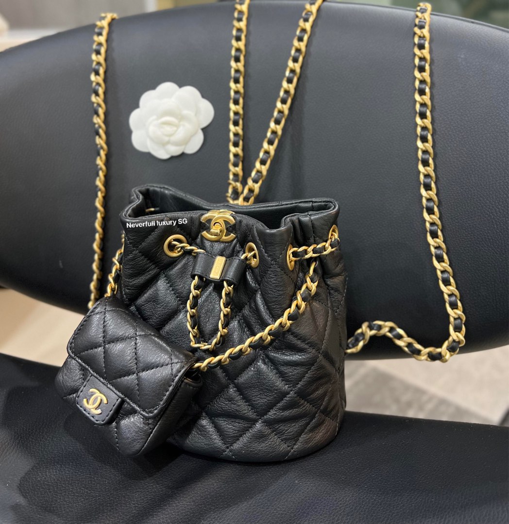 Chanel neverfull bag top