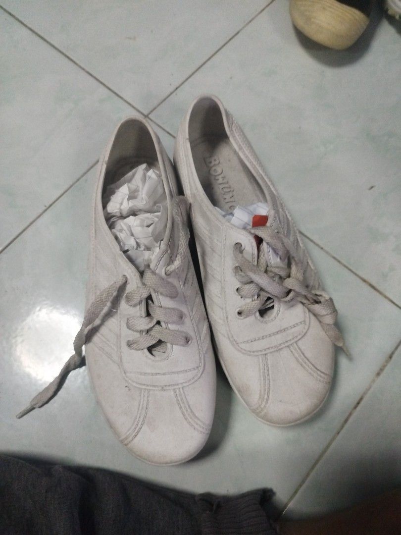 Canvas bowling clearance shoes