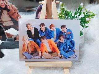 BTS YET TO COME HOODIE GROUP PC ( sealed)