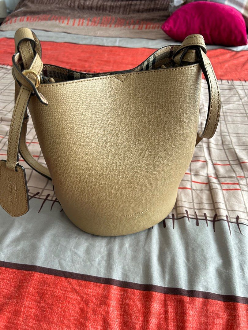 Burberry bucket bag (Category: Luxury Bags & Wallets) located in Marilao. Submitted by jeyanshoppe (Listing ID 1259273945, Image 1). Description: Burberry with paper bag dustbag .