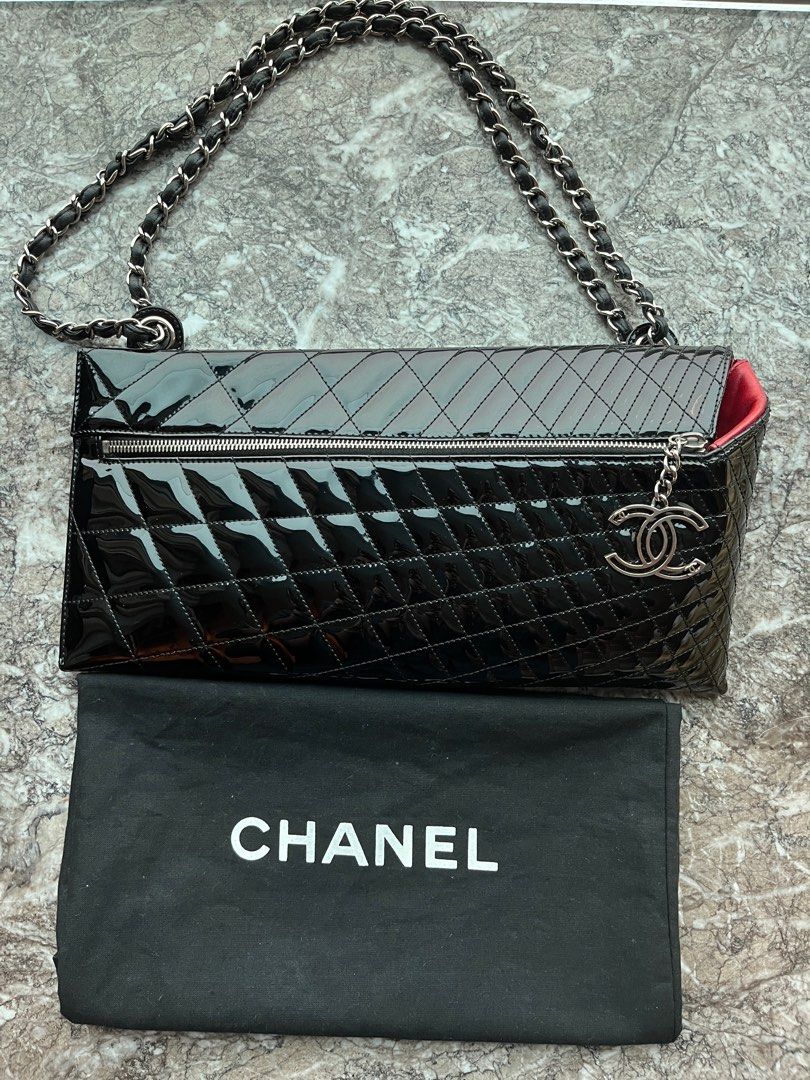 Chanel black patent leather quilted kaleidoscope, 名牌, 手袋及銀包- Carousell