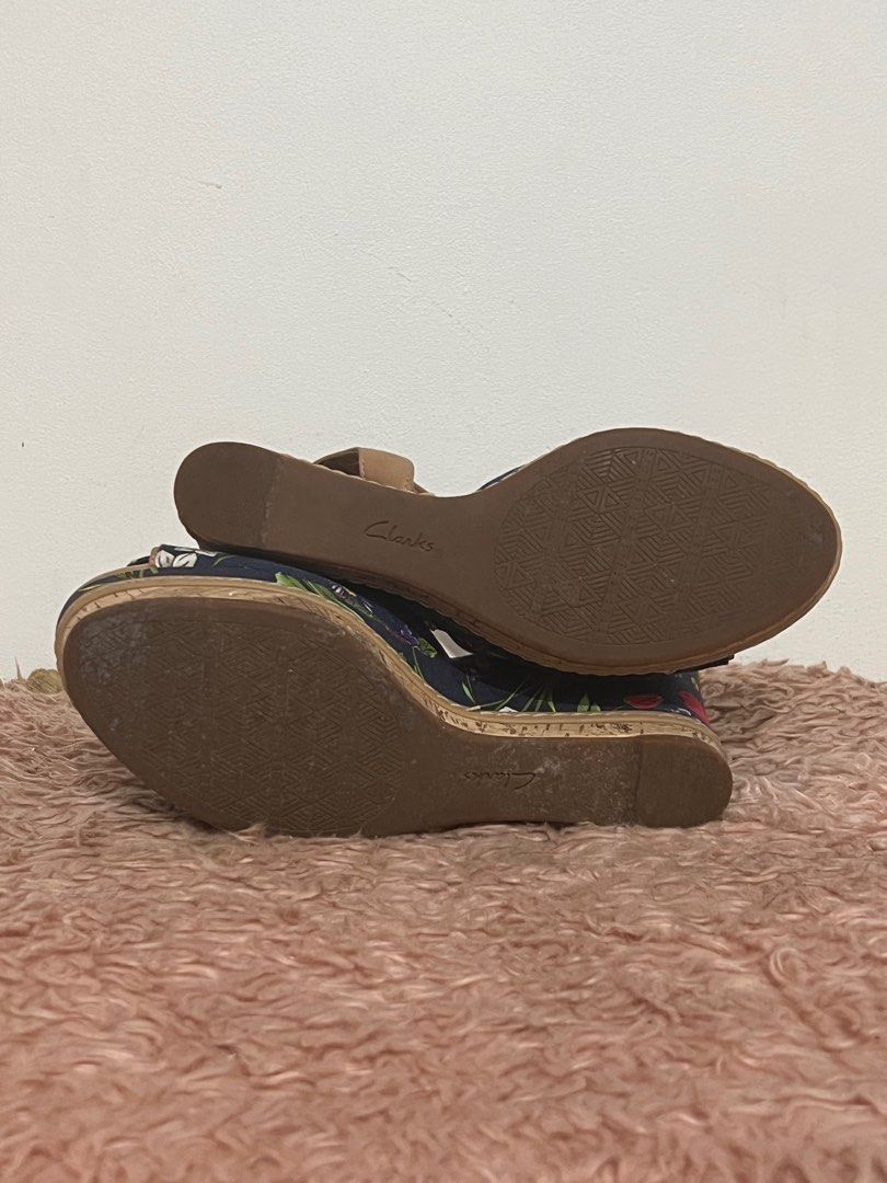 Clarks amelia wedge hotsell