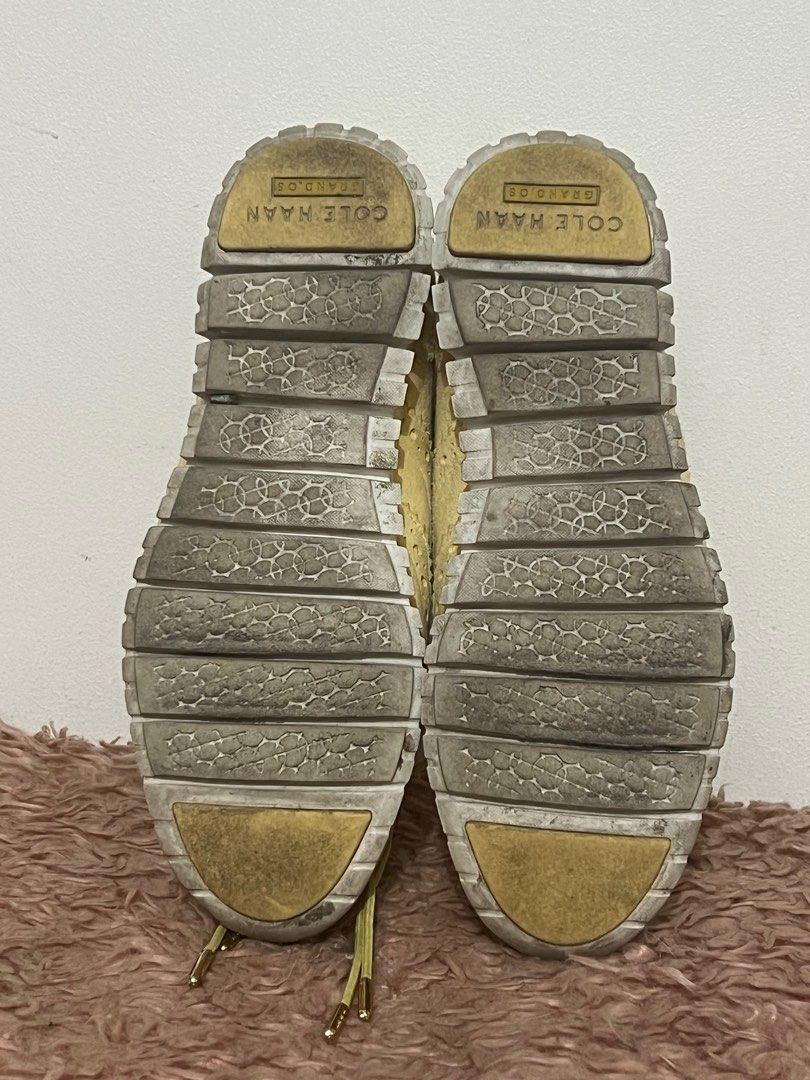 Cole Haan Zerogrand Wing Oxford (Category: Flats & Sandals) located in Pasay City. Submitted by keepitluxe (Listing ID 1259293705, Image 2). Description: ⚠️ Needs cleaning of the suede but overall good condition ⚠️ Bought at 8k in CH Glorietta, if you know you know ⚠️ Color: Pale Banana Paintline - wala na ganito ⚠️ No low ballers ⚠️Strictly NO CANCELLATION of order. ⚠️ No rush orders/ shipping ⚠️ Shipping fee will be shouldered by the buyer. ⚠️ 