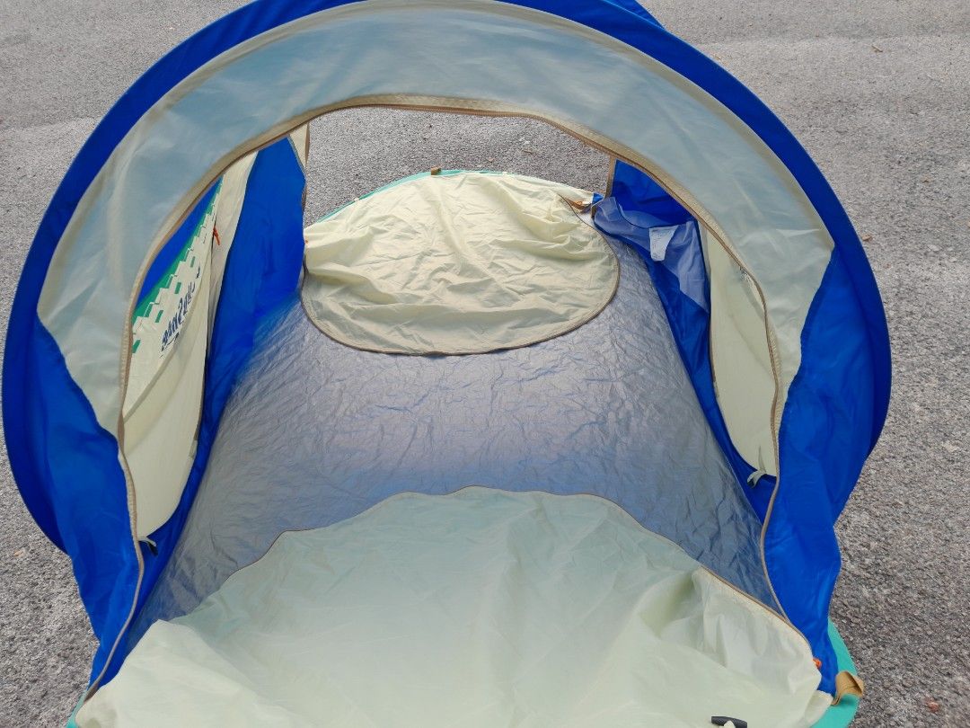 COLEMAN POP UP TENT, Sports Equipment, Hiking & Camping on Carousell