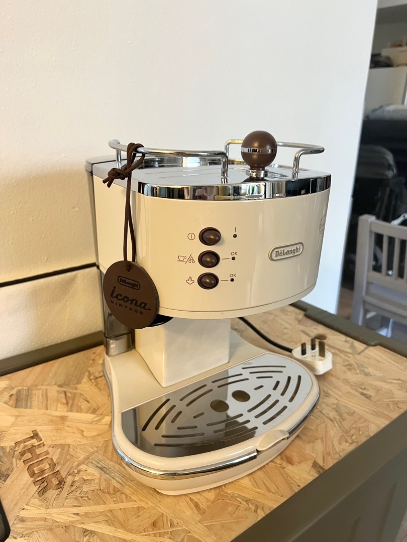 Delonghi Icona Vintage SemiAutomatic Coffee Machine, TV & Home