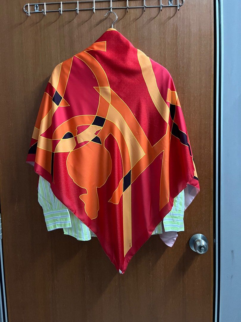 Hotshot shop duck scarves