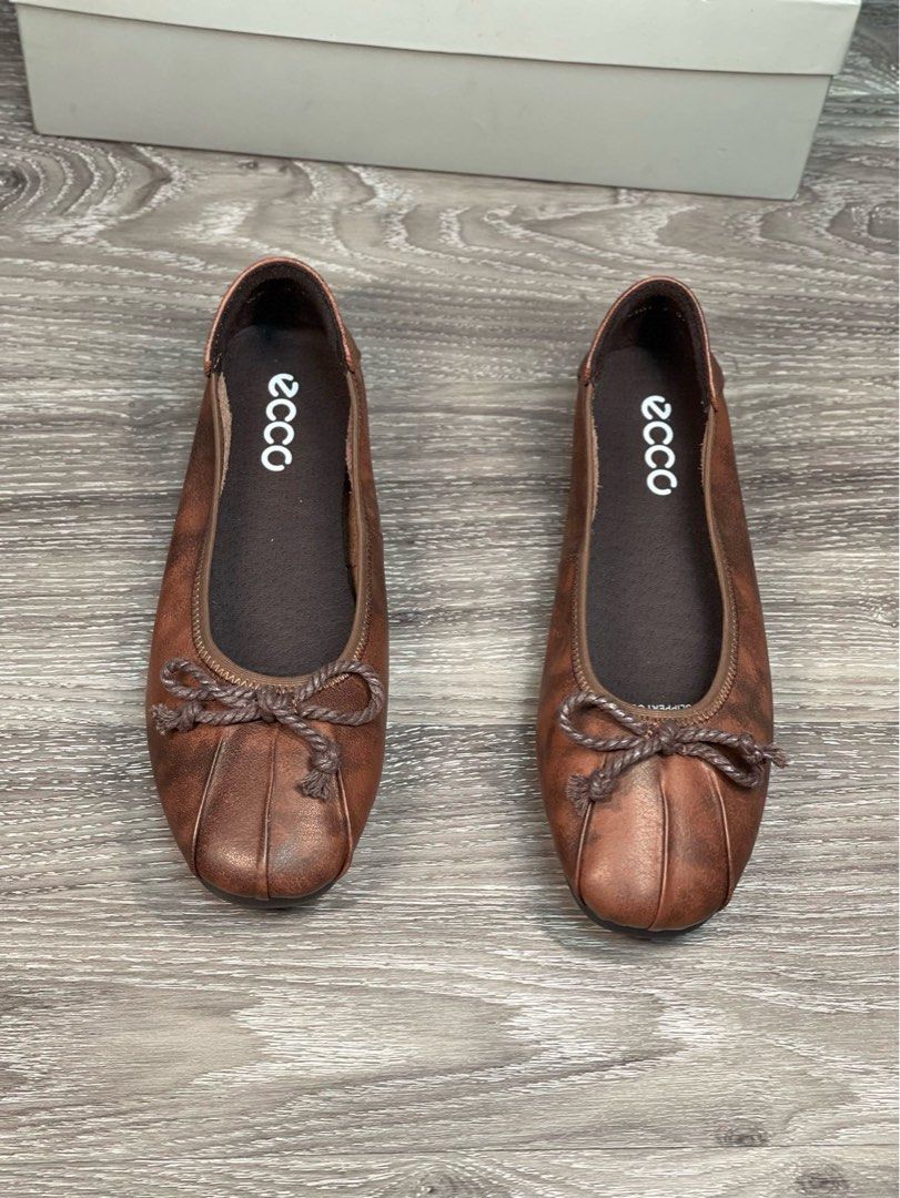 Ecco ladies flat shoes store