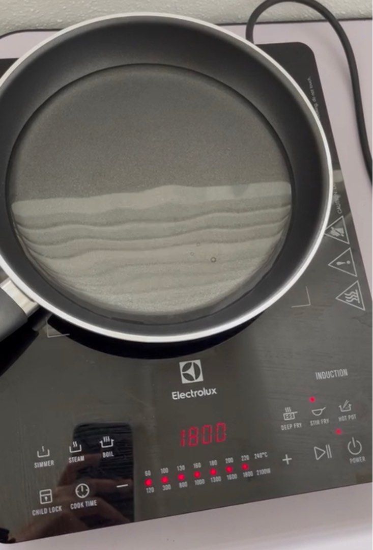 ELECTROLUX INDUCTION COOKER, TV & Home Appliances, Kitchen Appliances