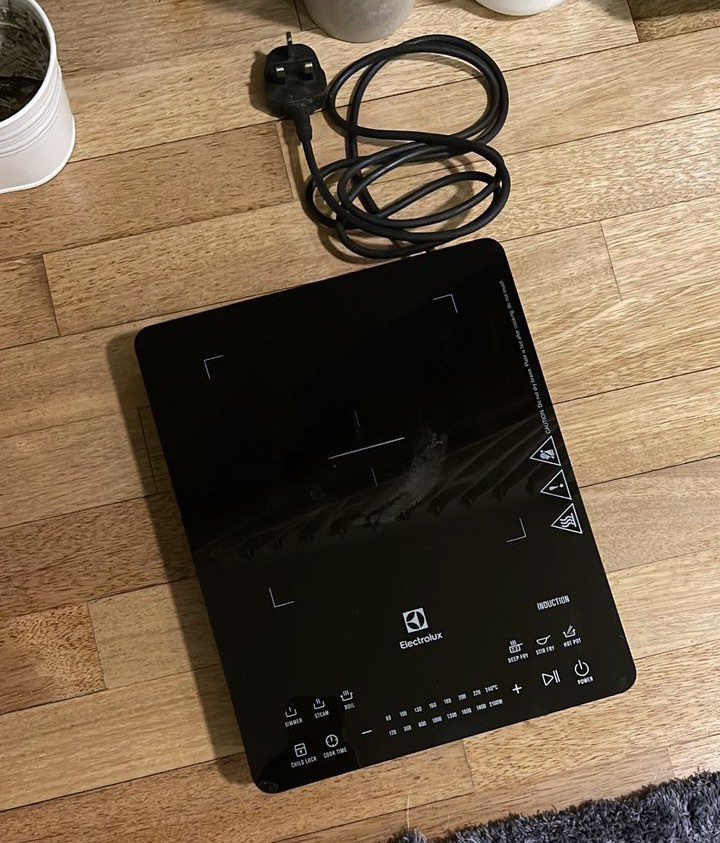 Electrolux induction outlet cooker etd42ska