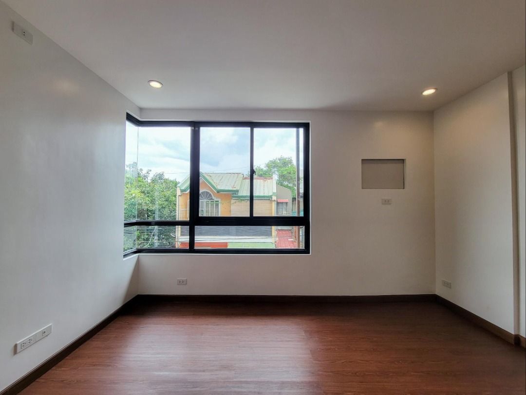 3BR Better Living Sun Valley Paranaque Modern Townhouse House For Sale Near Merville, San