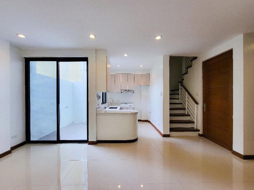 3BR Better Living Sun Valley Paranaque Modern Townhouse House For Sale Near Merville, San
