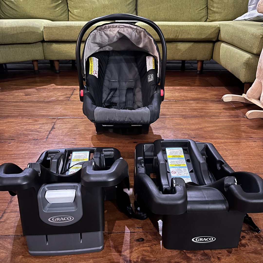 Graco Snugride 30 Infant Car Seat with 2 base attachments included