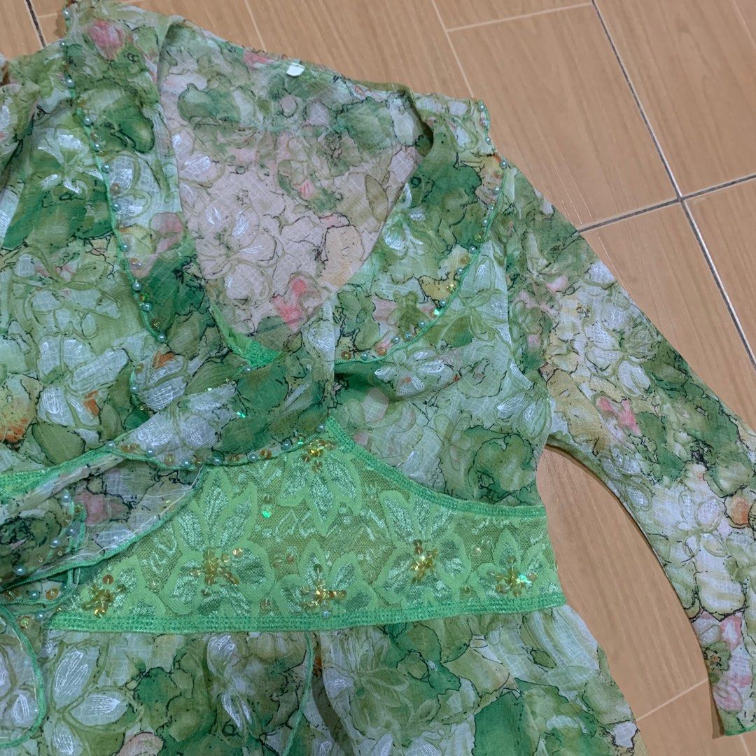 green beaded chiffon sheer long sleeve (Category: Longsleeves) located in Manila. Submitted by declutterwju (Listing ID 1259369129, Image 3). Description: green beaded chiffon sheer long sleeve ~ size xs-s ~ very vintage looking .