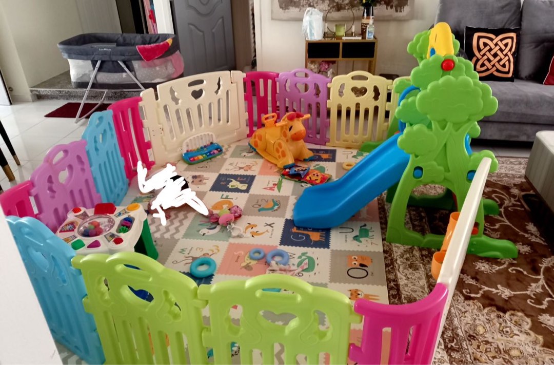 Grow n Up slide and swing set & 14pc Play yard, Babies & Kids, Infant