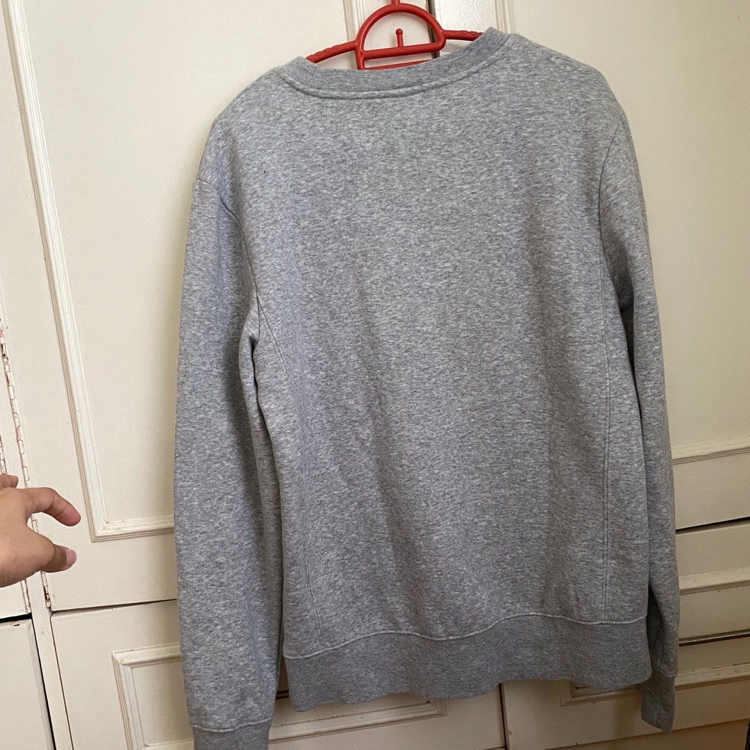 H&M Elmo Sweater Pullover Gray (Category: Coats, Jackets and Outerwear) located in Binan City. Submitted by _0000 (Listing ID 1259365143, Image 3). Description: Small-Medium size No flaws.