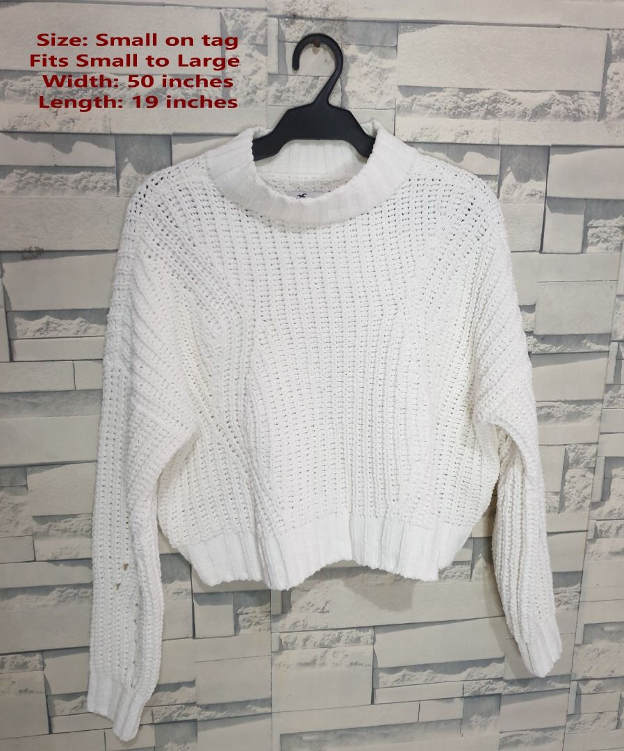 Hollister cropped knit sweater in white