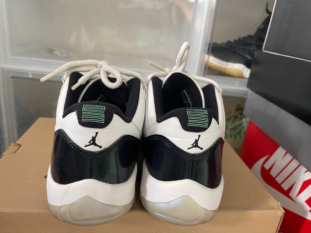 Jordan 11 emerald green top