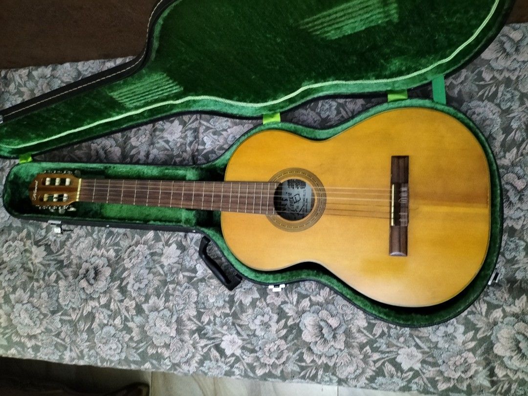 Kawai classical guitar top