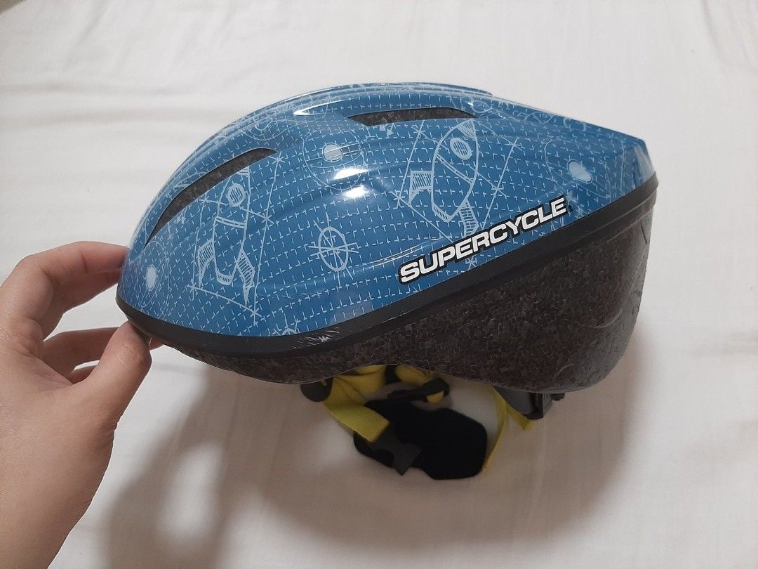 Kids Bike Helmet (Category: Infant Playtime) located in San Mateo. Submitted by shop_with_nicer (Listing ID 1259303013, Image 1). Description: Kids Helmet.