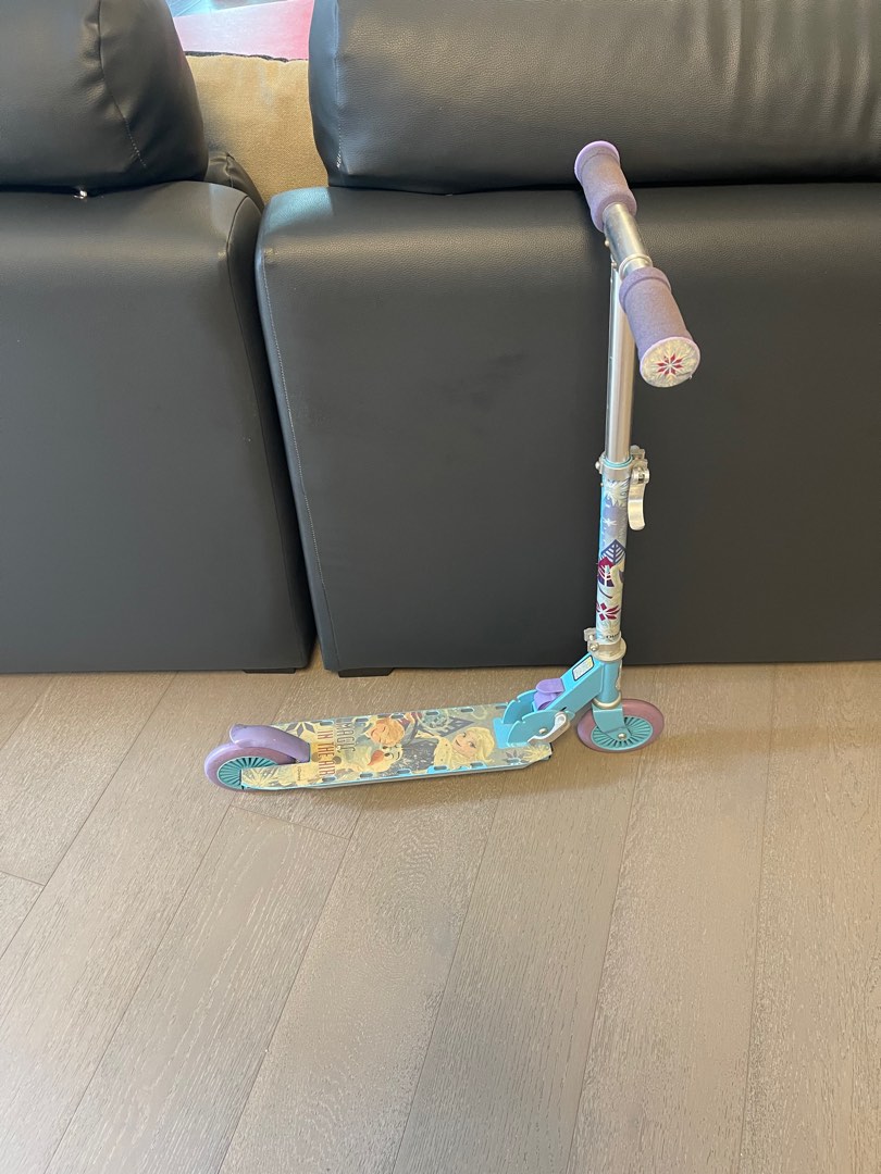 Kids Frozen Scooters, Sports Equipment, Sports & Games, Skates
