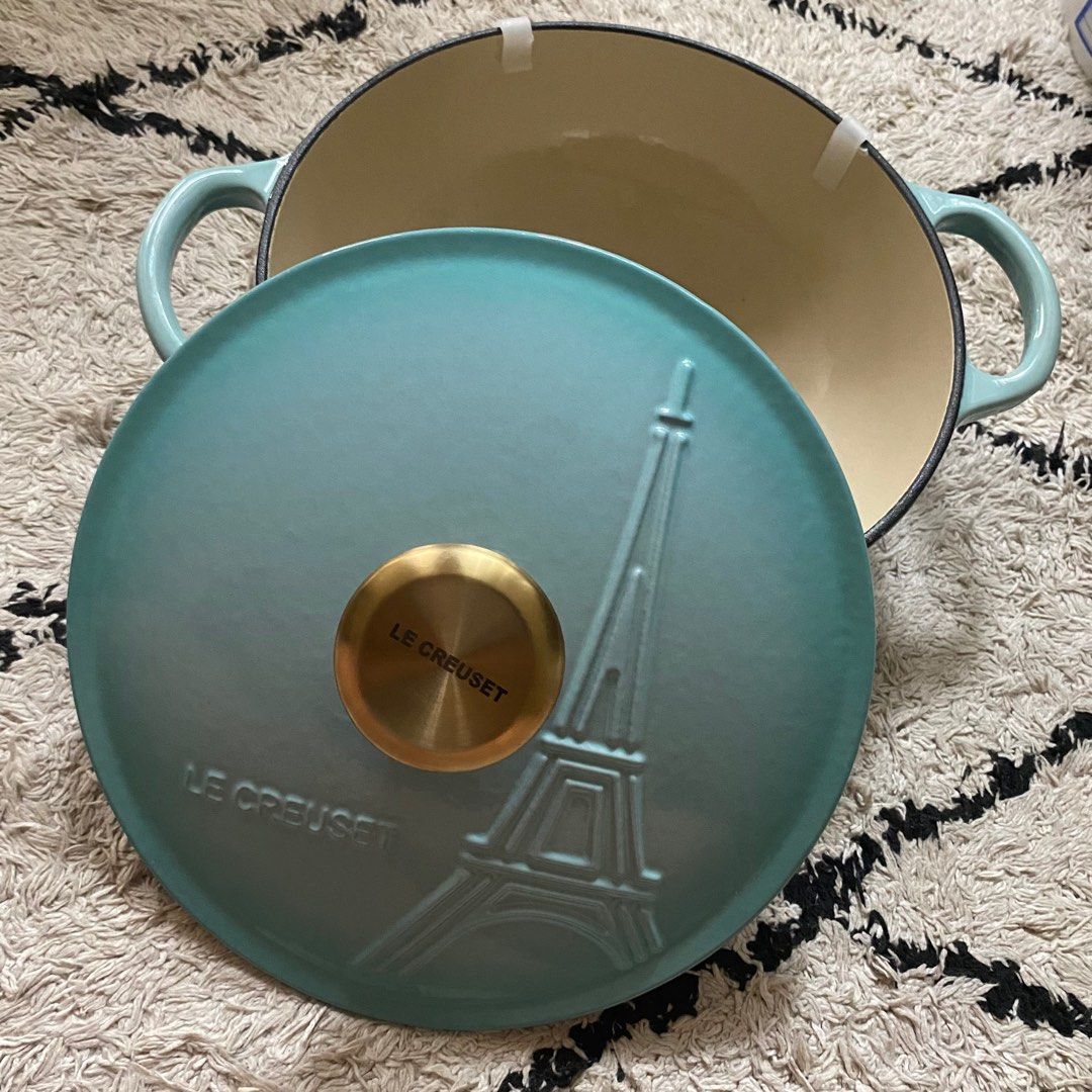 Le Creuset Eiffel Tower 22cm, Furniture & Home Living, Kitchenware