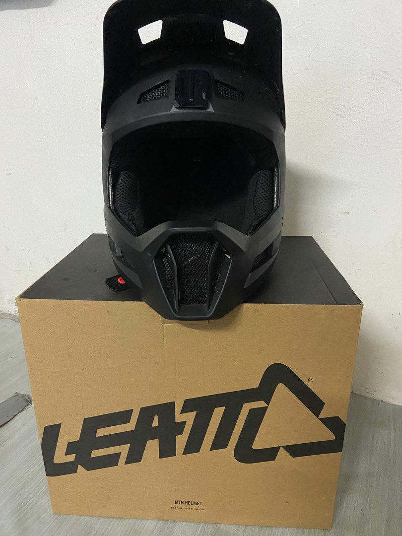 Leatt gravity 1.0 helmet, Sports Equipment, Bicycles & Parts, Bicycles on  Carousell