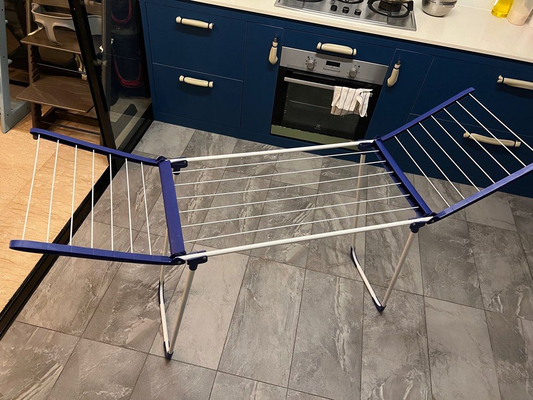 Leifheit drying rack, Furniture & Home Living, Home Improvement