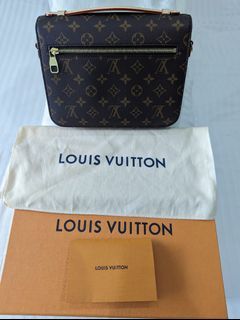 Louis Vuitton Pochette Métis, Luxury, Bags & Wallets on Carousell