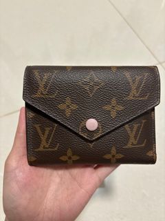 Hi all! I've owned a Victorine wallet for a few years now and want