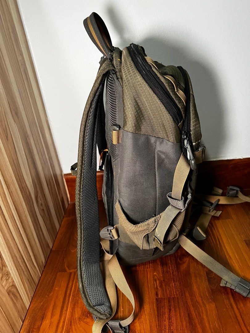 Lowepro Flipside Trek BP 250 AW Photography Photography