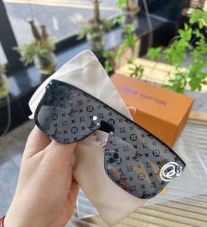Louis Vuitton sunglasses unisex, Men's Fashion, Watches