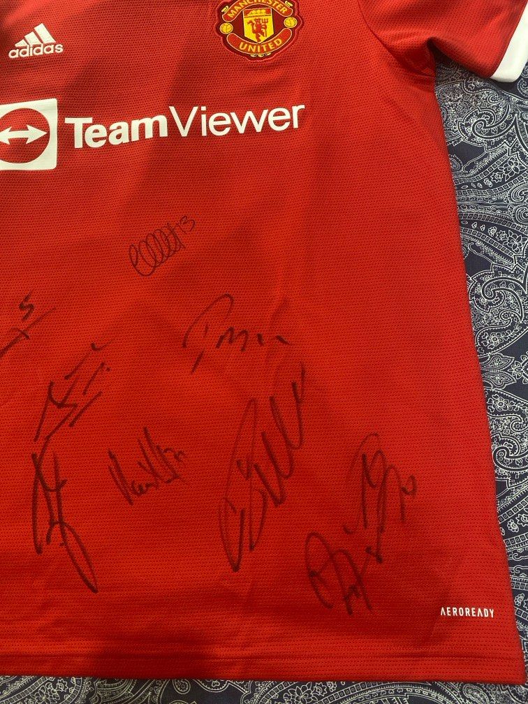 Manchester united signed jersey online