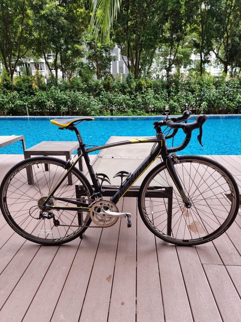 Merida Scultura 901 Lite Road Bicycle with 10 extras
