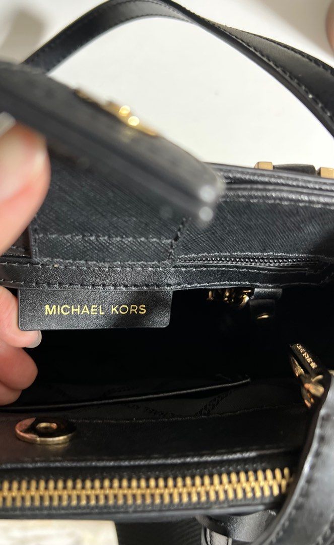 Michael kors gibson small saffiano 2025 leather satchel