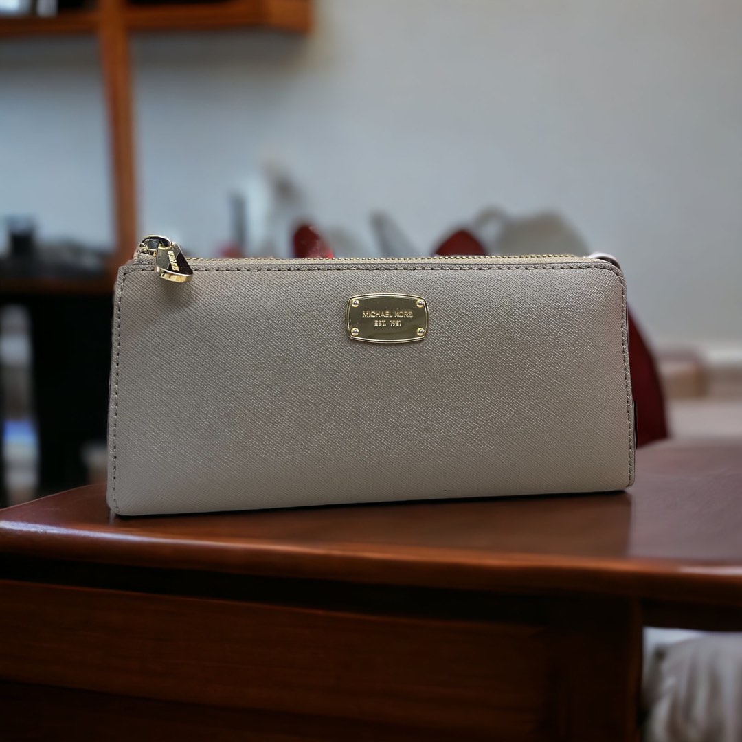 Michael Kors wallet Women s Fashion Bags Wallets Wallets