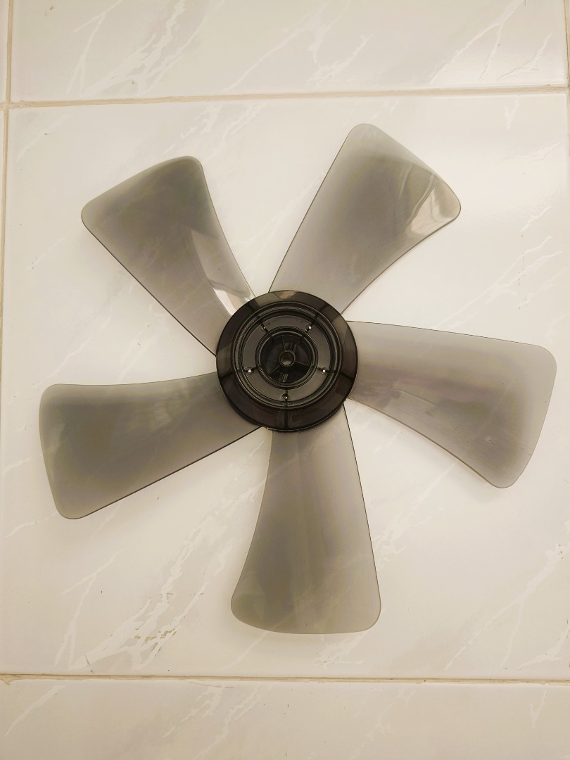 Mistral MDC35R 14" Fan blade replacement, Furniture & Home Living