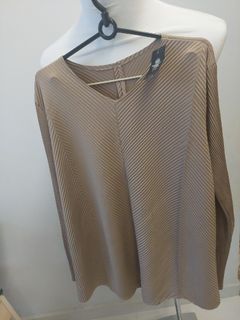 Mocca Pleated Top