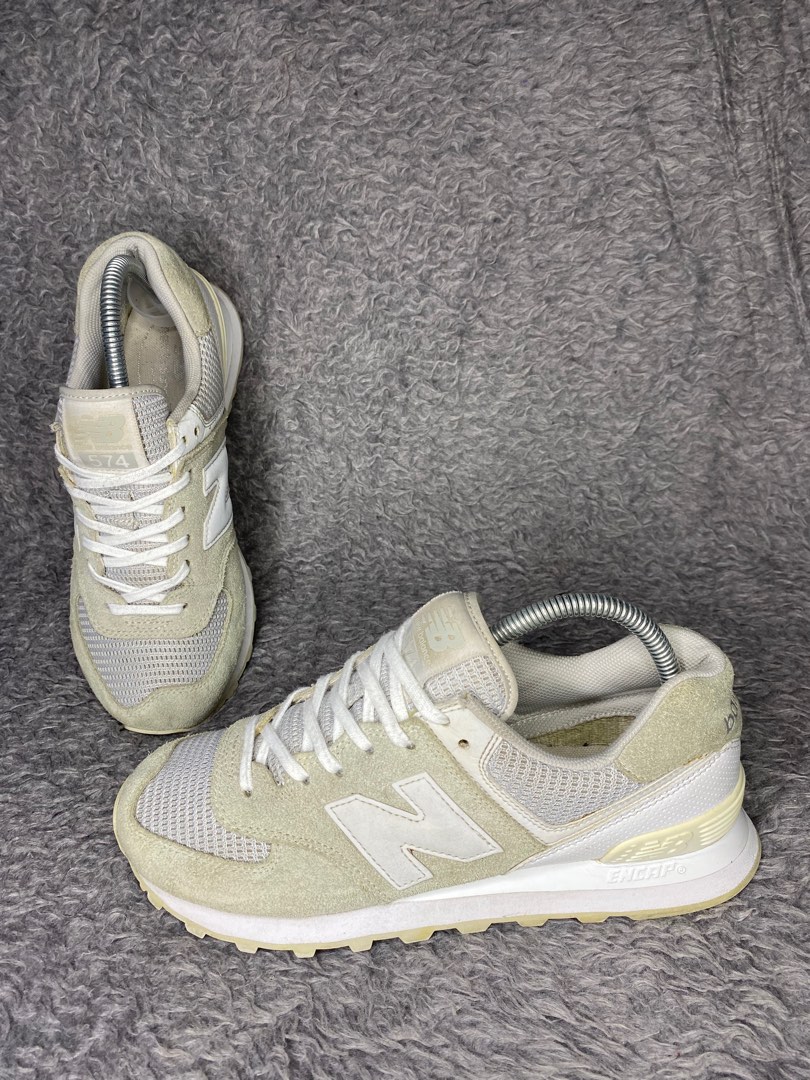 New Balance 696 beige