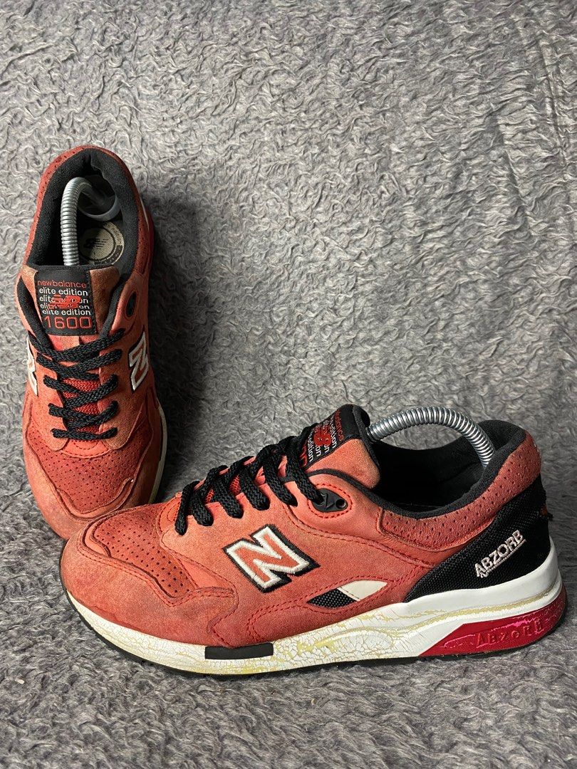 New Balance mens 1600