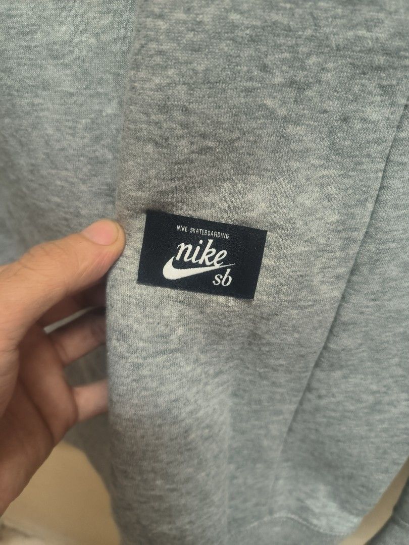 Nike skateboarding sweatshirt top